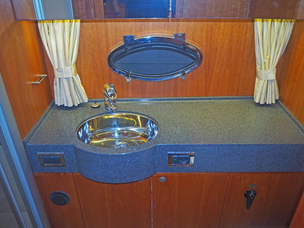 Cabine arri&egrave;re, H&eacute;bergements